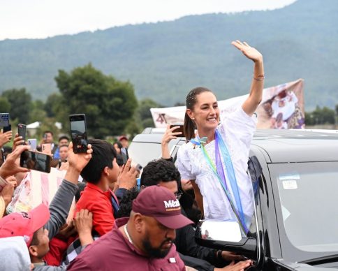 PICHATARO, MICHOACÁN, 04JULIO2026.- Claudia Sheinbaum Pardo, presidenta de México, encabezó el arranque del Programa Sembrando Vidas en la entidad michoacana. 
FOTO: PRESIDENCIA/CUARTOSCURO.COM